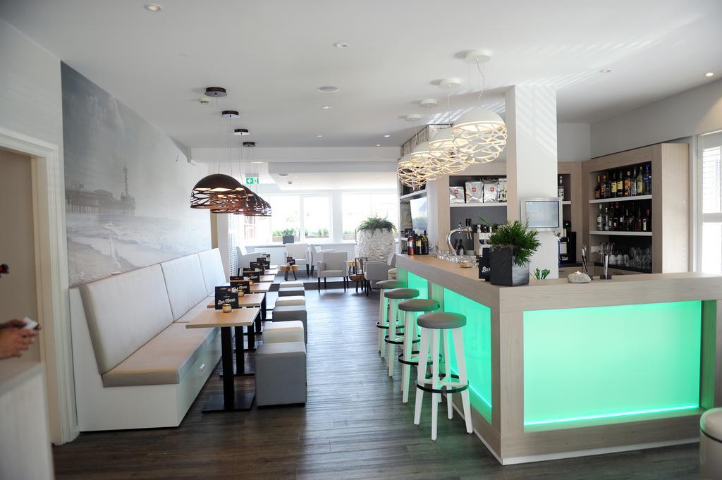 Hotel Andante Aan Zee Хага Екстериор снимка